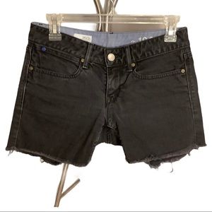 Gap 1969 Black Cutoff Short 26